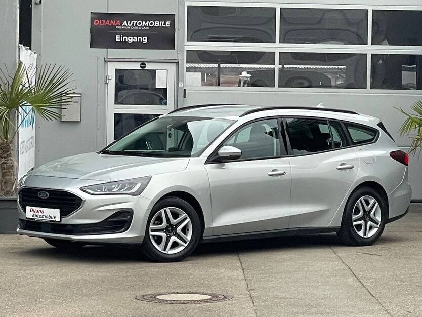 Ford Focus 33.300 km 16.799 € Nürtingen bei Stuttgart 72622