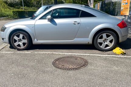 Audi TT 256.000 km 2.999 &euro; Esslingen 73730