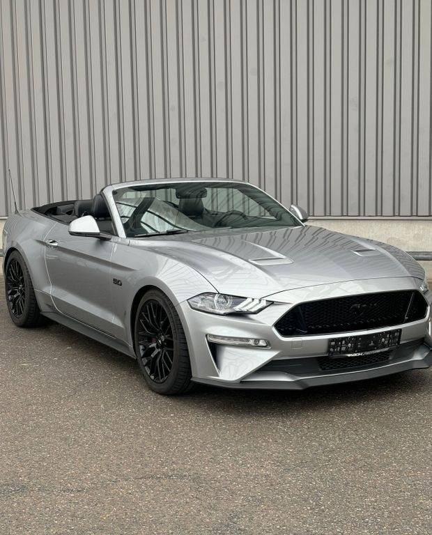 Ford Mustang 5.998 km 53.500 € Stuttgart 70599