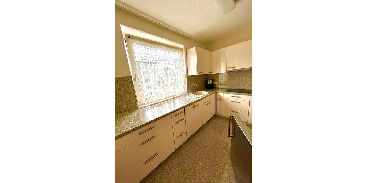 Etagenwohnung Sindelfingen Sindelfingen (Stadt) - 3 Zimmer, 98 m&sup2;, 1.300&euro; | Angebot:26415224