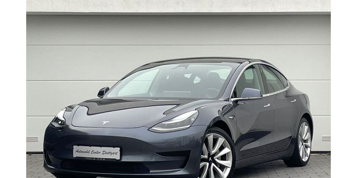 Tesla Model 3 99.300 km 20.850 &euro; Stuttgart 70437