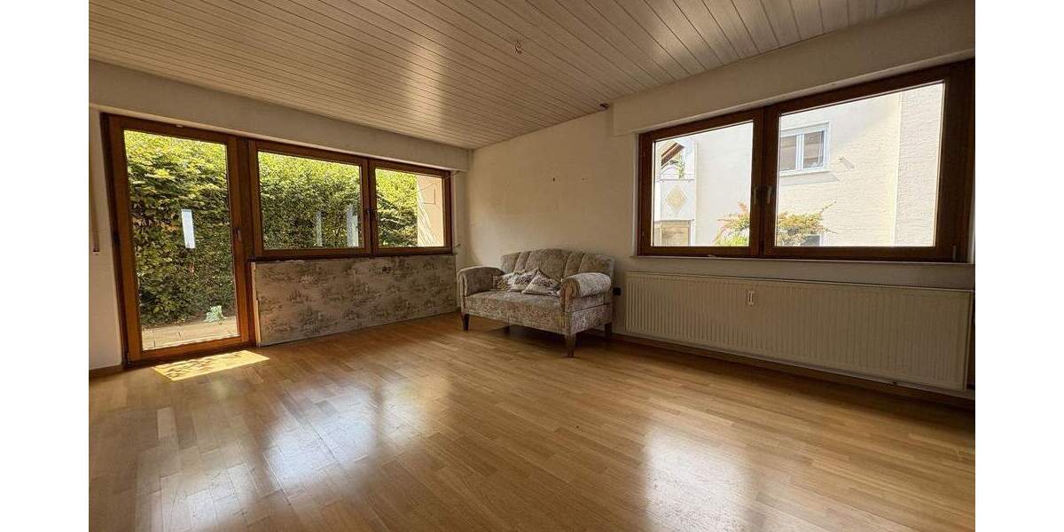 Mehrfamilienhaus, Wohnhaus Steinenbronn - 8 Zimmer, 155 m&sup2;, 669.000&euro; | Angebot:25748771