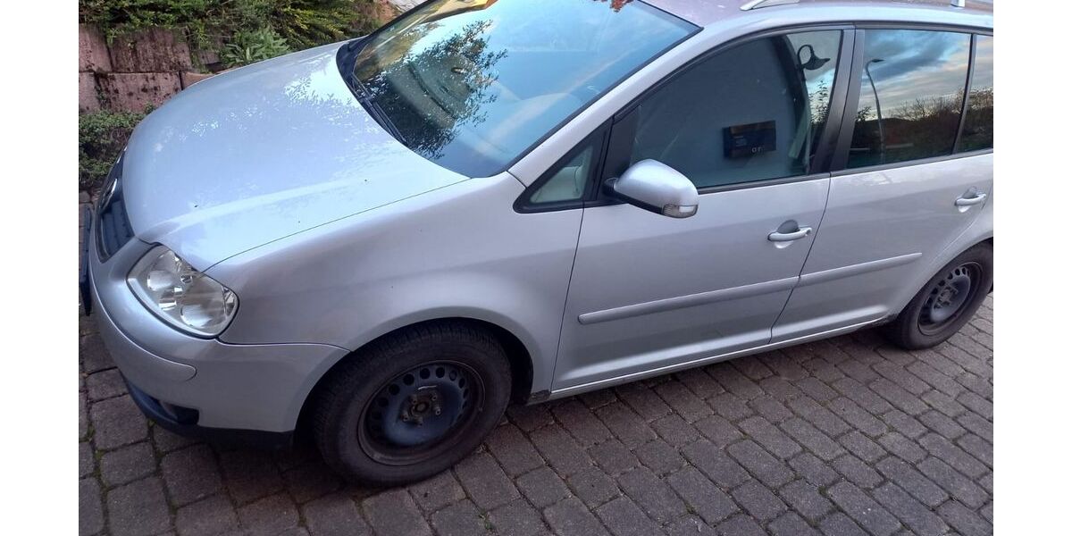 VW Touran 247.000 km 2.999 &euro; Sindelfingen 71065