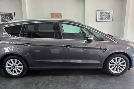 Ford S-Max 200.000 km 8.990 &euro; Asperg/Ludwigsburg bei Stuttgart 71679
