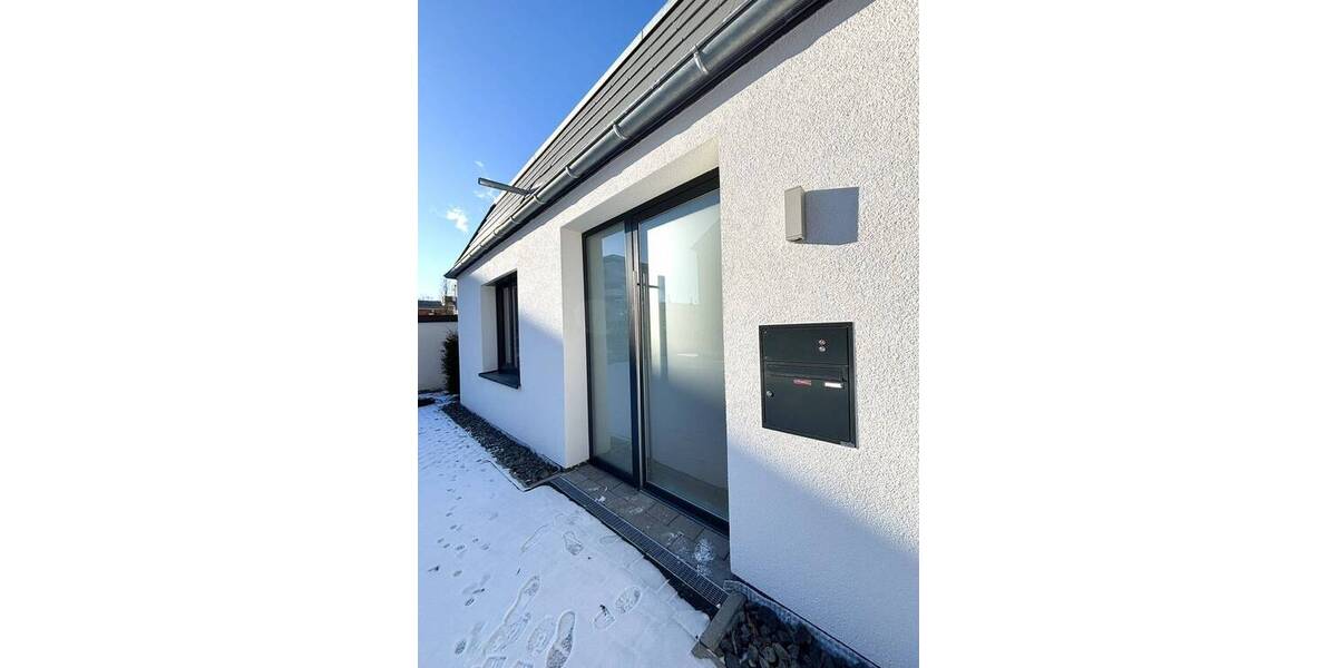 Etagenwohnung Sindelfingen Mitte - 2 Zimmer, 89 m&sup2;, 1.280&euro; | Angebot:26190952