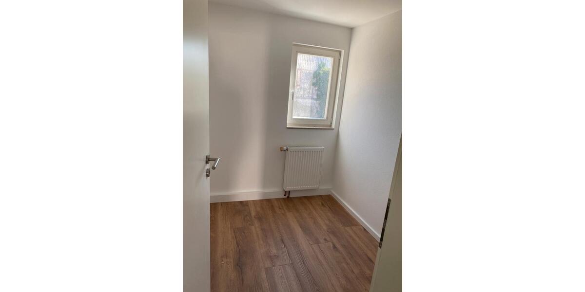 Erdgeschoßwohnung Wildberg - 3 Zimmer, 94 m&sup2;, 915&euro; | Angebot:25477862