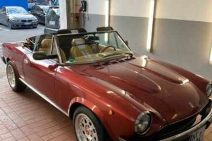 Fiat 124 Spider