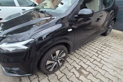 Dacia Sandero 14.700 km 16.400 &euro; Kornwestheim 70806