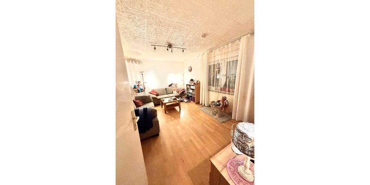 Erdgeschoßwohnung Ludwigsburg - 3 Zimmer, 70 m&sup2;, 1.000&euro; | Angebot:26001342