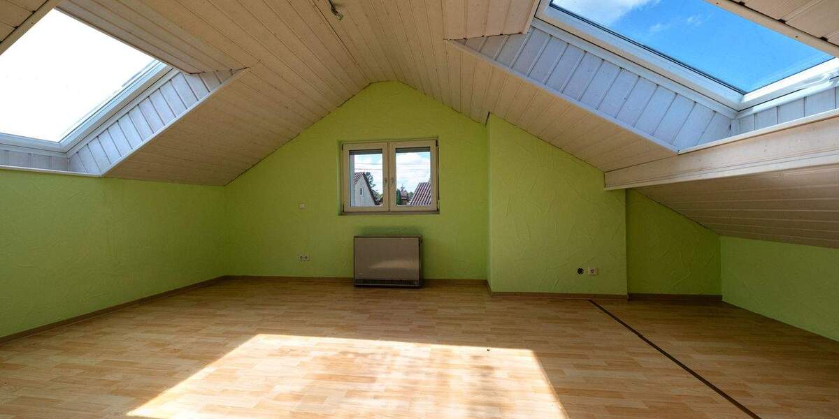 Mehrfamilienhaus, Wohnhaus Sindelfingen Darmsheim - 8 Zimmer, 193 m&sup2;, 749.000&euro; | Angebot:25694984