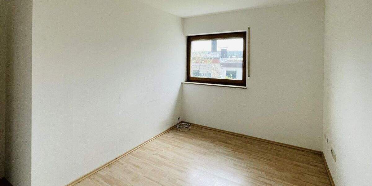 Reihenendhaus Simmozheim - 7 Zimmer, 176 m&sup2;, 599.000&euro; | Angebot:25657345