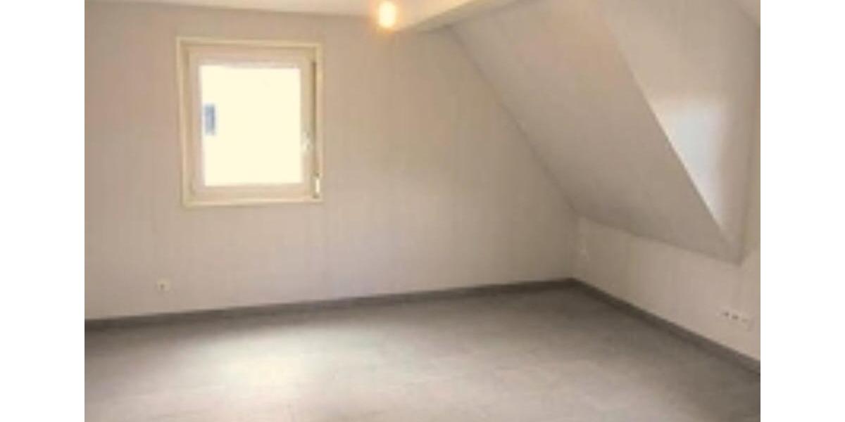 Dachgeschoßwohnung Wendlingen am Neckar - 3.5 Zimmer, 66 m&sup2;, 825&euro; | Angebot:25253407