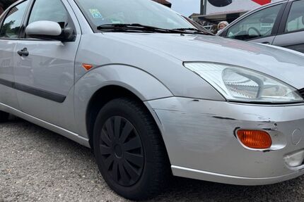 Ford Focus 212.800 km 995 € Altensteig 72213