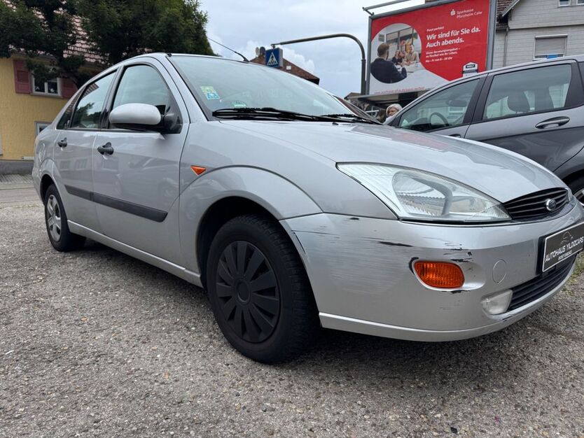 Ford Focus 212.800 km 995 € Altensteig 72213
