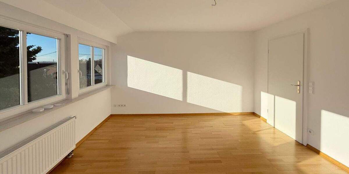 Mehrfamilienhaus, Wohnhaus Nürtingen - 5 Zimmer, 175 m&sup2;, 2.500&euro; | Angebot:25413258