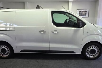 Opel Vivaro 44.000 km 13.990 &euro; Asperg/Ludwigsburg bei Stuttgart 71679