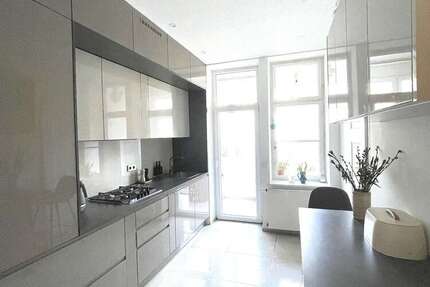 Wohnung zum Kaufen in Stuttgart 1.380.000 € 118 m²