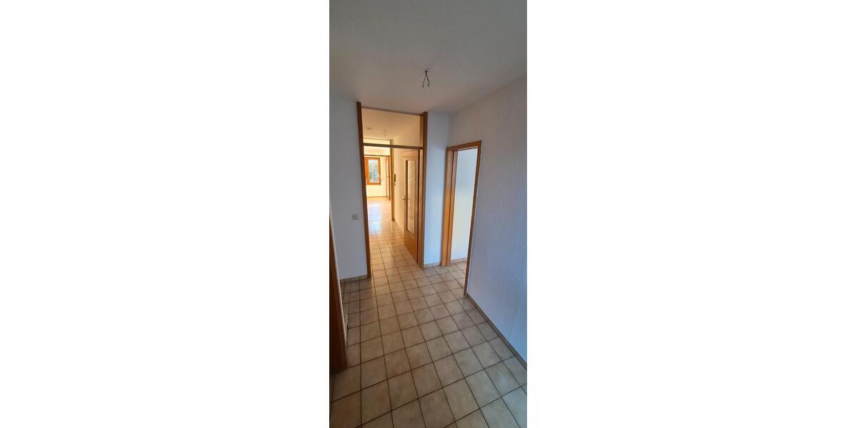 Reihenhaus Wendlingen am Neckar - 6.5 Zimmer, 135 m&sup2;, 1.550&euro; | Angebot:27617674