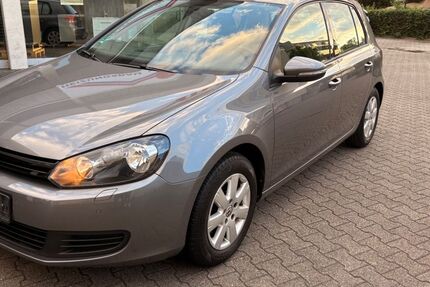 VW Golf 69.900 km 5.950 &euro; Gerlingen 70839