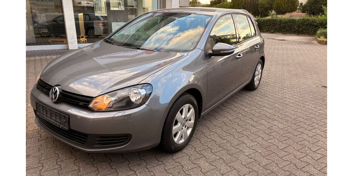 VW Golf 69.900 km 5.950 &euro; Gerlingen 70839