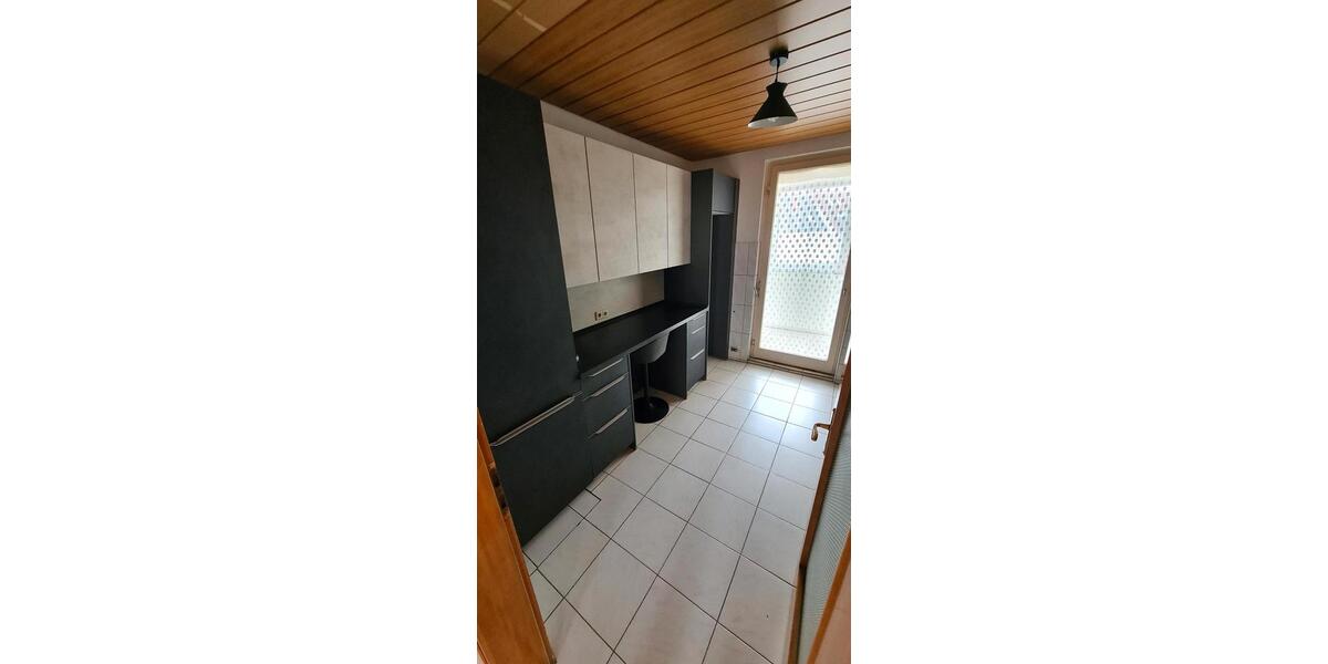 Etagenwohnung Stuttgart Luginsland - 4 Zimmer, 83 m&sup2;, 1.000&euro; | Angebot:25934832