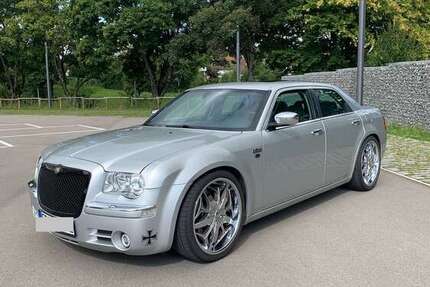 Chrysler 300C 105.500 km 21.900 € weitingen 72184