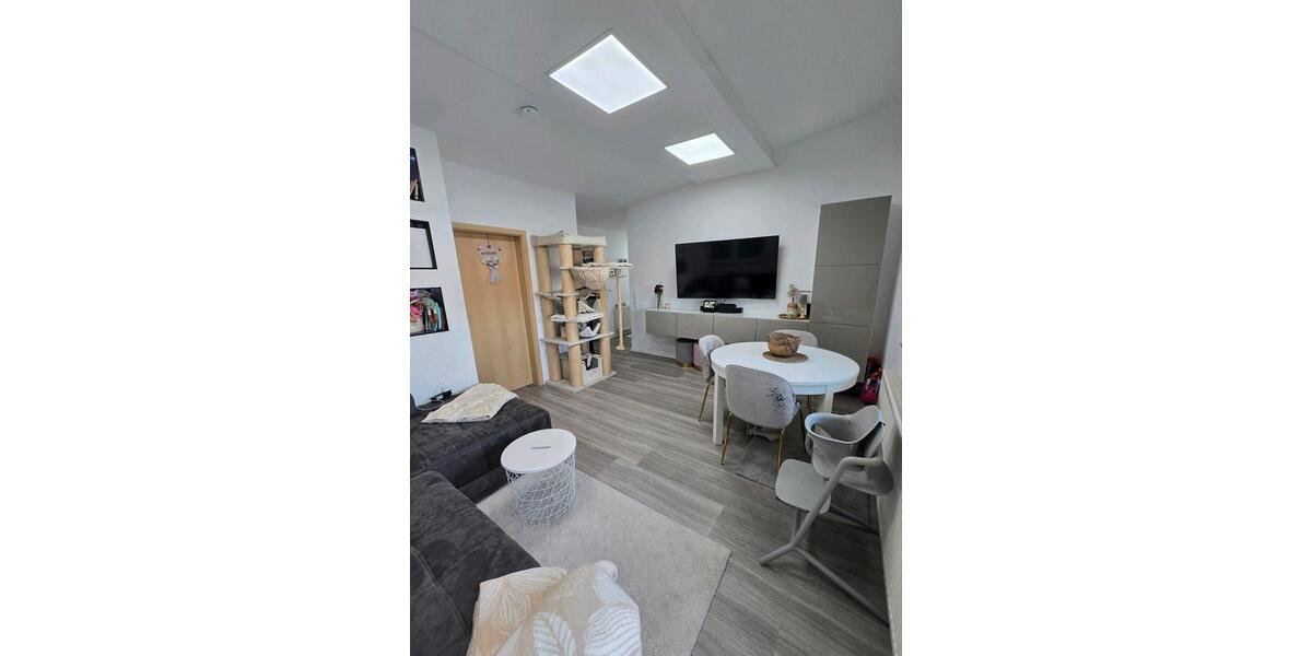 Dachgeschoßwohnung Waiblingen - 2.5 Zimmer, 55 m&sup2;, 245.000&euro; | Angebot:26889082