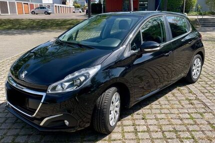 Peugeot 208 30.500 km 9.499 &euro; Bietigheim-Bissingen 74321