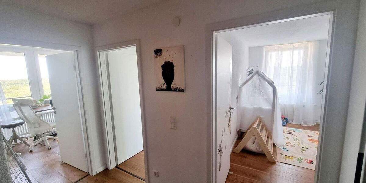 Top modernisierte 4 Zimmer Wohnung am Stadtrand mit super Aussicht, provisionsfrei 4 zimmer