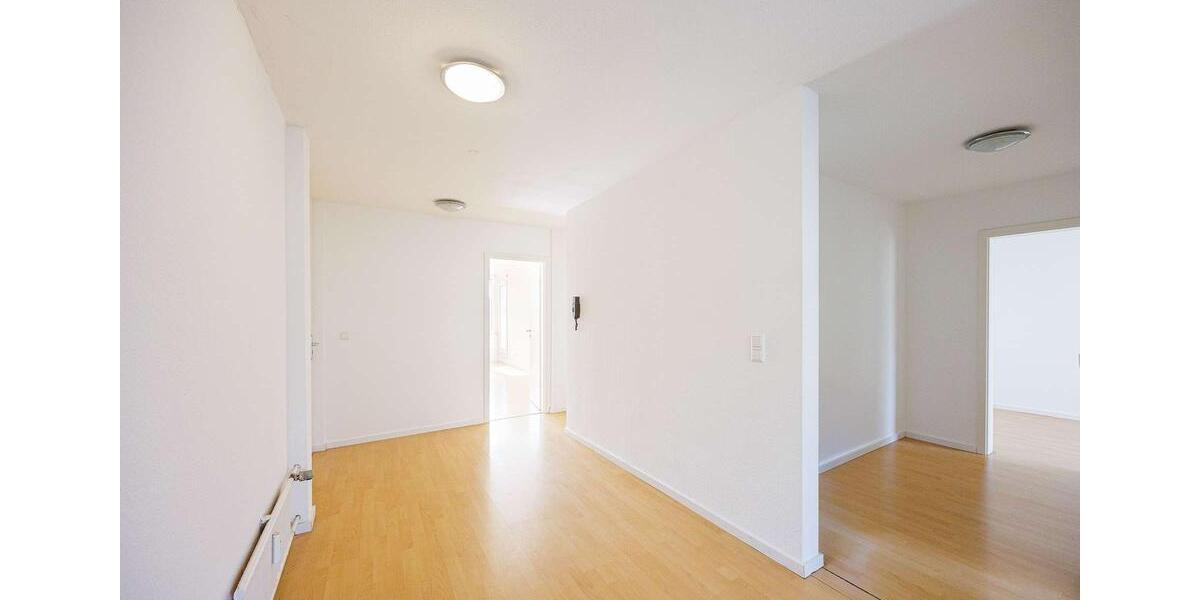 Etagenwohnung Ludwigsburg - 4 Zimmer, 83 m&sup2;, 1.100&euro; | Angebot:25720479