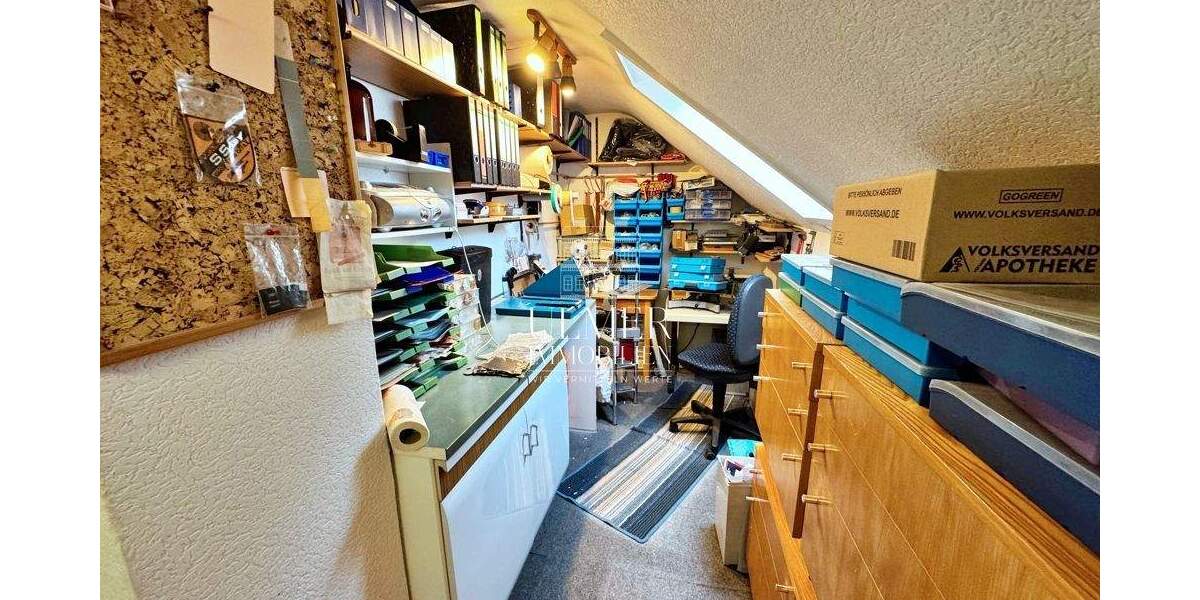 Einfamilienhaus Böblingen - 8 Zimmer, 154 m&sup2;, 660.000&euro; | Angebot:24814342