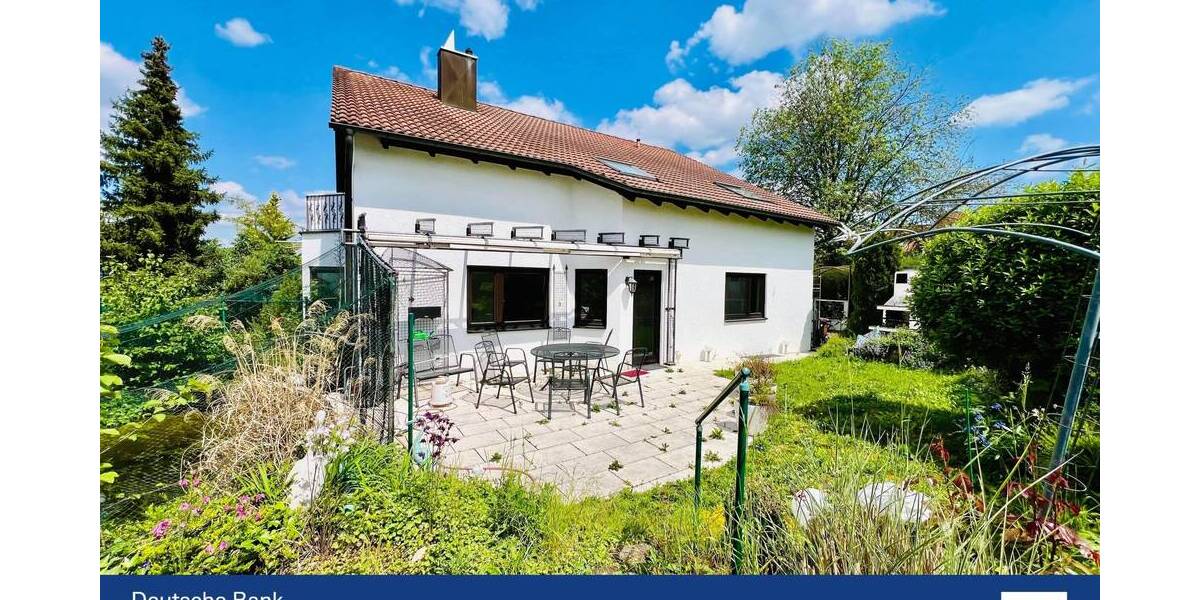 Zweifamilienhaus in toller Lage mit Gartenidyll und Doppelgarage 8 zimmer