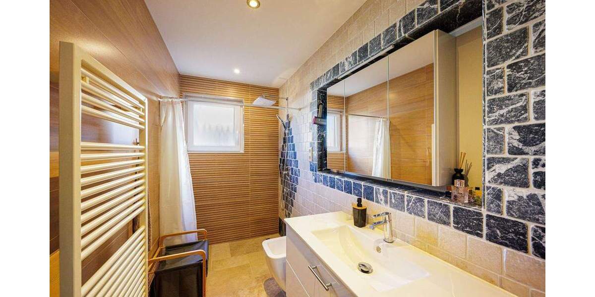 Mehrfamilienhaus, Wohnhaus Markgröningen - 8 Zimmer, 223 m&sup2;, 825.000&euro; | Angebot:25820626