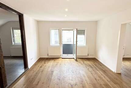 Wohnung Stuttgart Stuttgart-Mitte - 4 Zimmer, 102 m&sup2;, 1.690&euro; | Angebot:27143730
