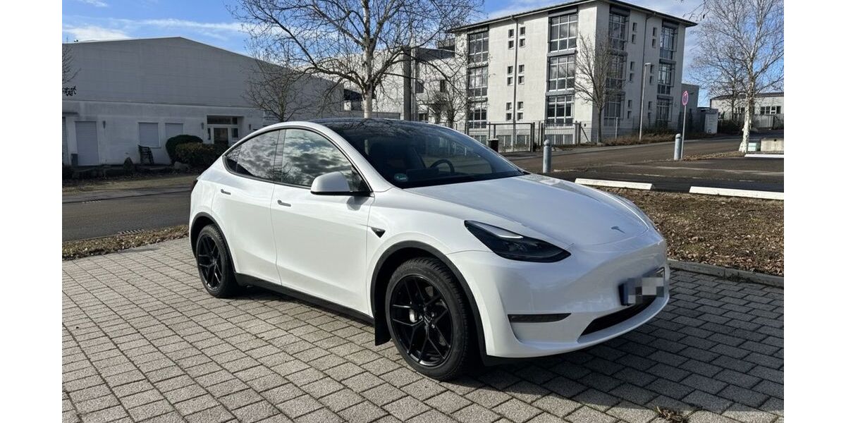 Tesla Model Y 37.800 km 38.950 &euro; Waiblingen 71336