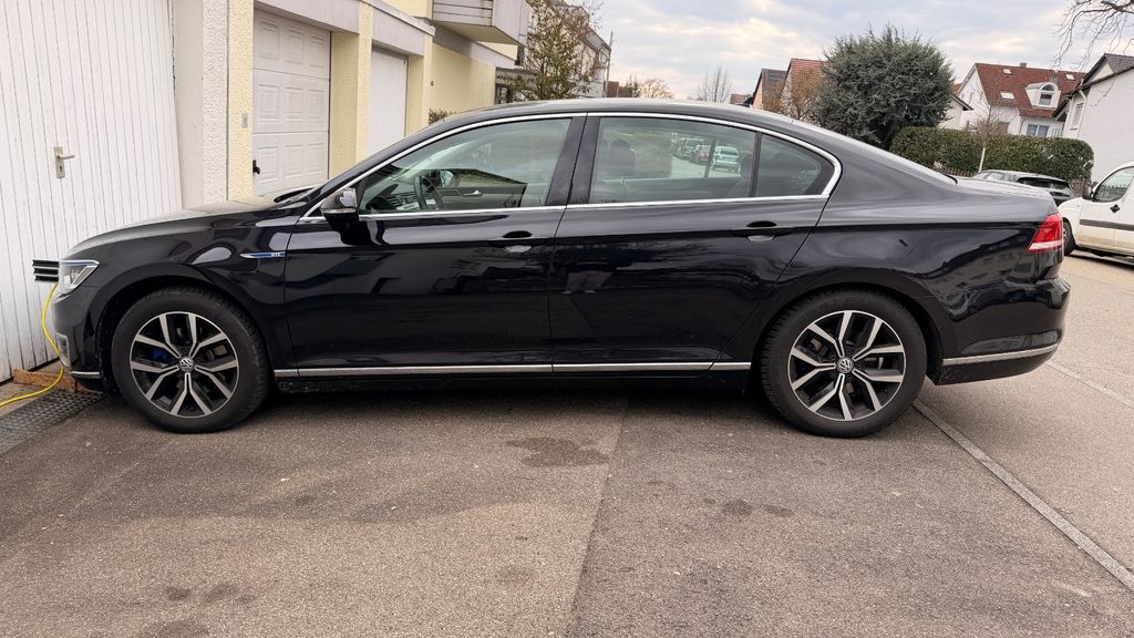 VW Passat 113.000 km 16.100 &euro; Ostfildern 73760