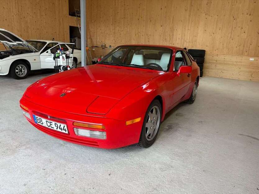 944