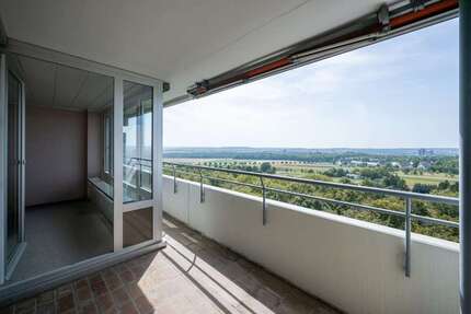 Wohnung zum Kaufen in Stuttgart 210.000 € 66.49 m²