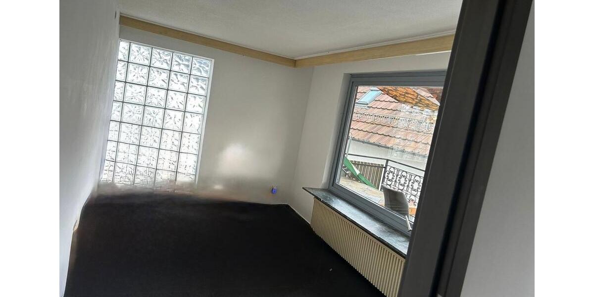 Etagenwohnung Ammerbuch - 5 Zimmer, 140 m&sup2;, 1.000&euro; | Angebot:24299498