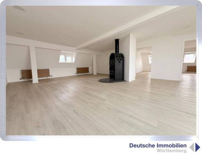 Spektakuläre 5,5 Zimmer-DG-Mietwohnung mit Terrasse und Traumblick in Stuttgart-Süd