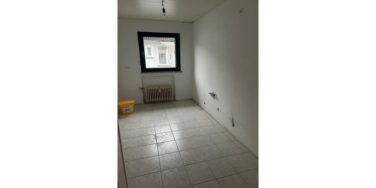 Etagenwohnung Esslingen am Neckar Pliensauvorstadt - 3 Zimmer, 96 m&sup2;, 1.300&euro; | Angebot:24549181