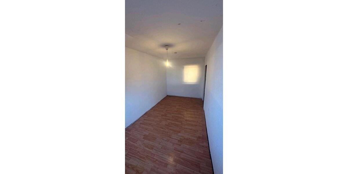 Dachgeschoßwohnung Stuttgart Zuffenhausen - 3 Zimmer, 67 m&sup2;, 220.000&euro; | Angebot:26966090
