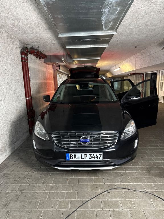Volvo XC60 160.000 km 12.600 € Böblingen 71032