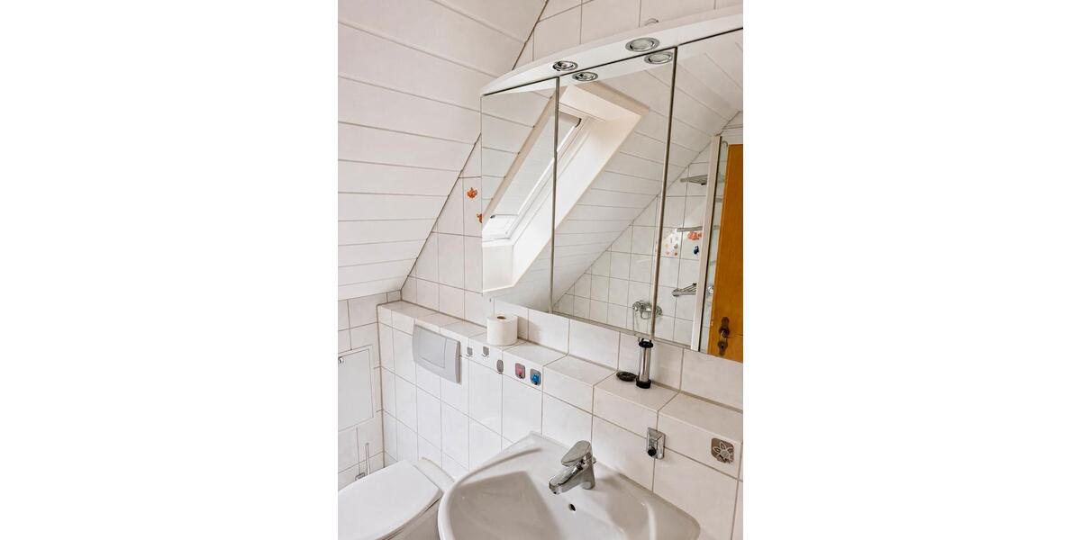 Dachgeschoßwohnung Ostfildern - 3 Zimmer, 70 m&sup2;, 1.000&euro; | Angebot:27608831