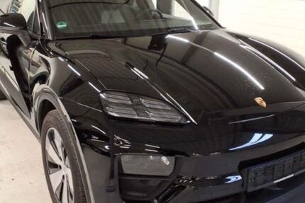 Porsche Macan 13.990 km 72.790 &euro; Stuttgart 70499