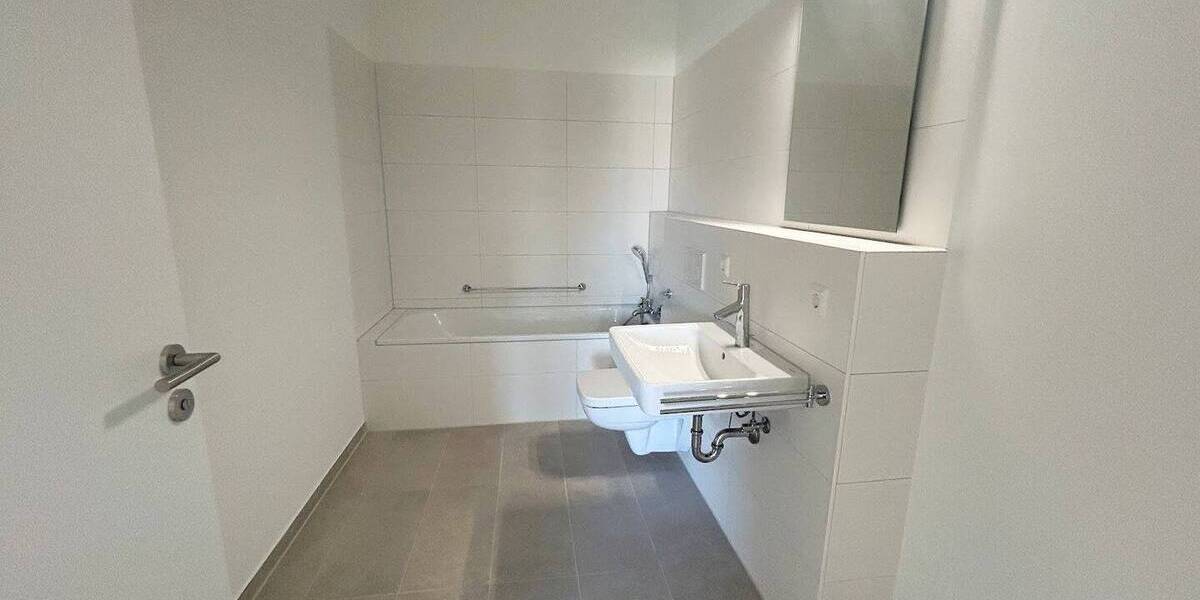 Etagenwohnung Stuttgart Untertürkheim - 3 Zimmer, 108 m&sup2;, 1.990&euro; | Angebot:24027699