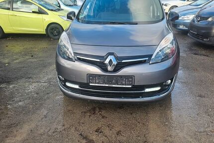 Renault Scenic 123.000 km 7.200 &euro; Stuttgart 70376