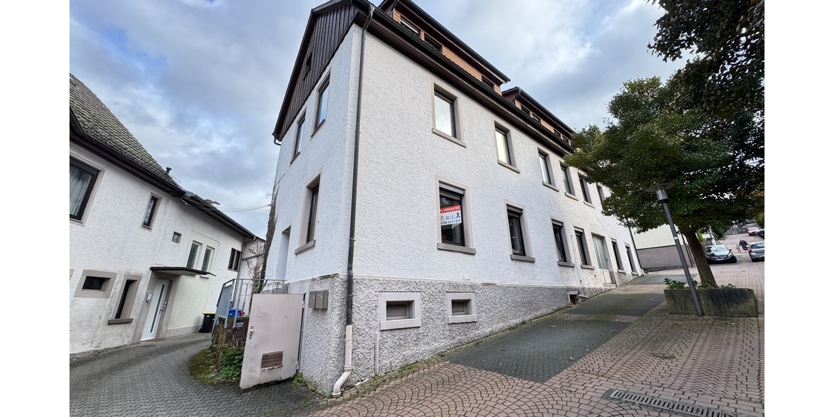 Teilsaniertes 3-Familienhaus in Pforzheim-Würm 14 zimmer