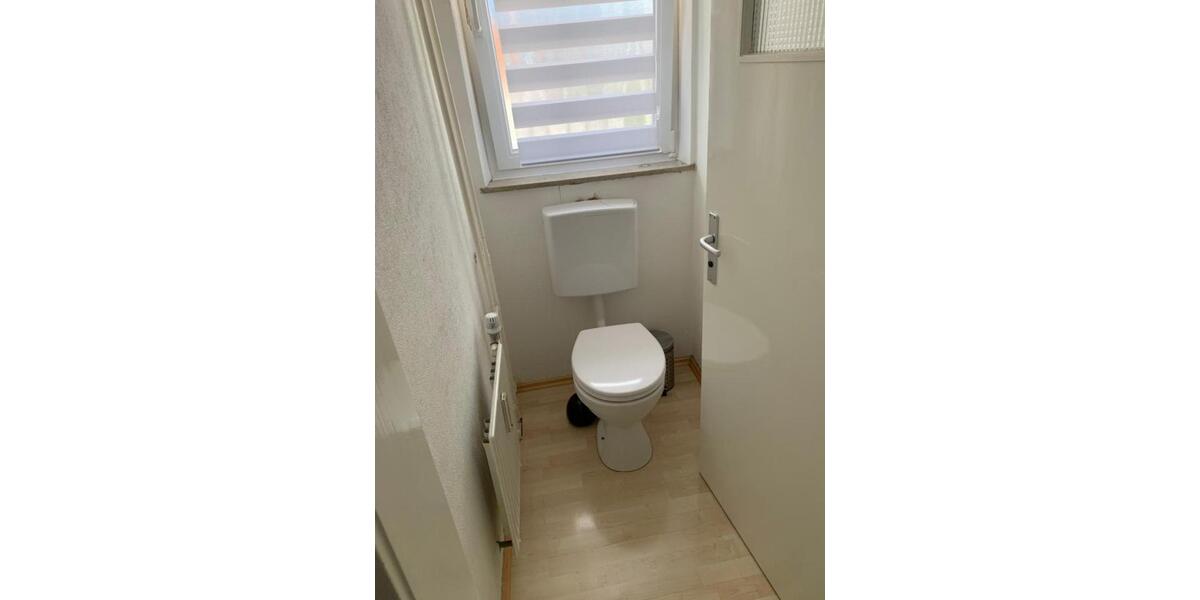 Etagenwohnung Reutlingen Altenburg - 4 Zimmer, 100 m&sup2;, 1.200&euro; | Angebot:25713650