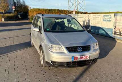 VW Touran 104.344 km 4.999 € Weil Im Schoenbuch 71093
